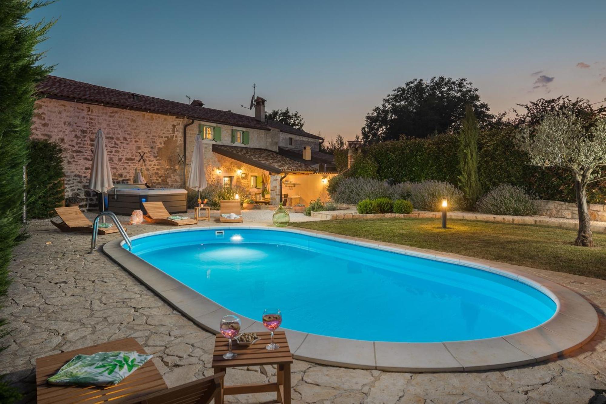 Family Friendly House With A Swimming Pool Cerion, Istria - Sredisnja Istra - 16332 Holiday home